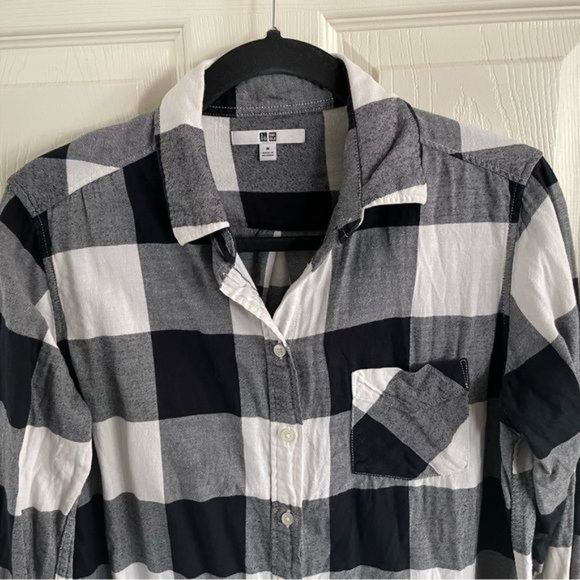 Uniqlo Black and White Plaid Flannel Shirt, Sz Medium - Picture 2 of 14
